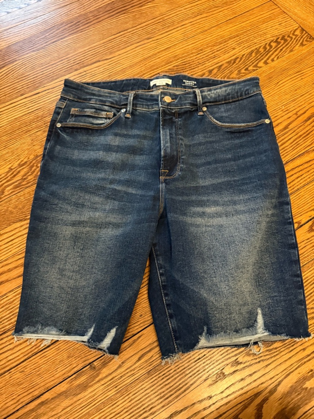 Good American Always fits Bermuda shorts